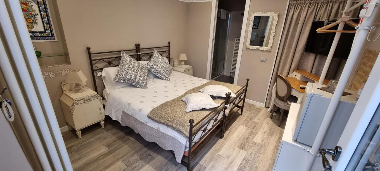 Le Stanze Di Rigoletto Bed & Breakfast Parma Bagian luar foto