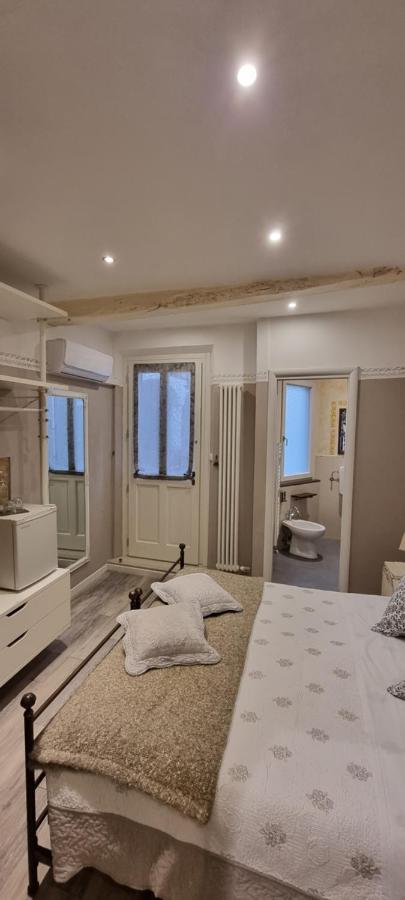 Le Stanze Di Rigoletto Bed & Breakfast Parma Bagian luar foto