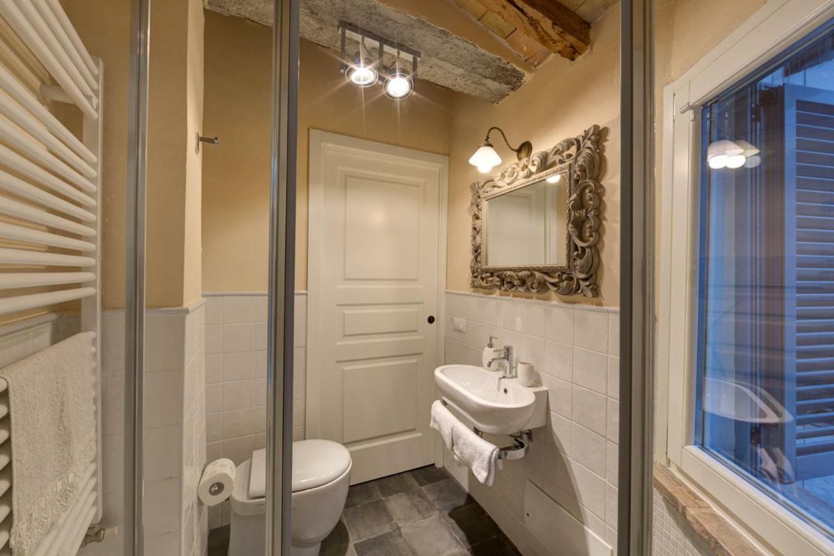 Le Stanze Di Rigoletto Bed & Breakfast Parma Bagian luar foto